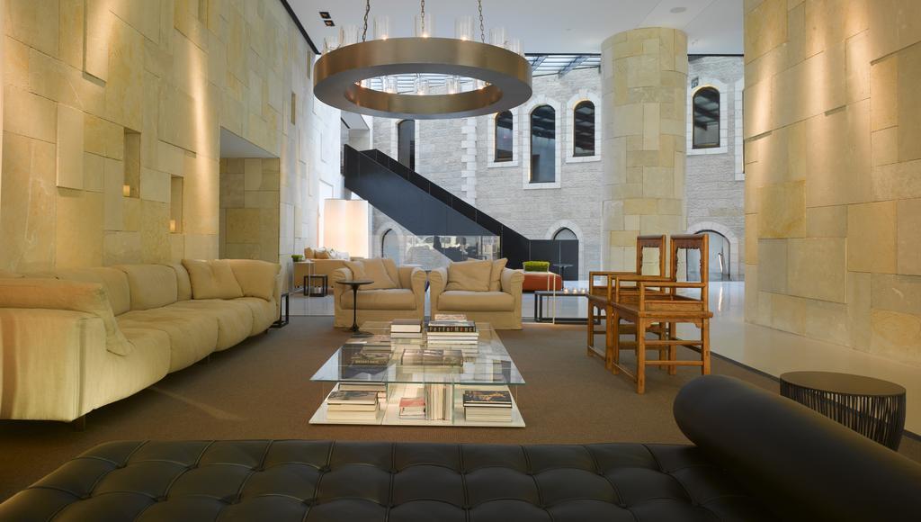 Mamilla View suits