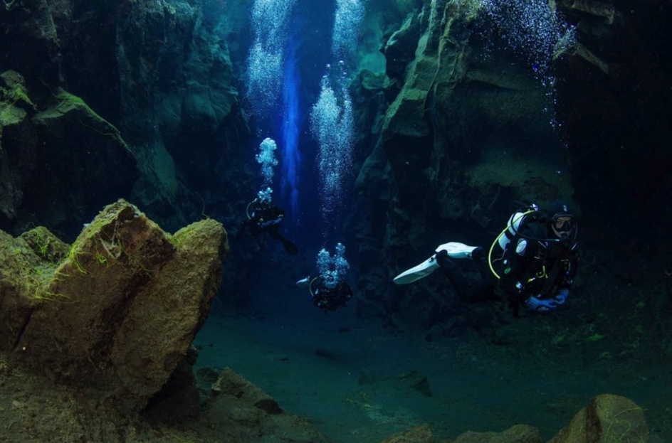 Diving in Silfra Fissure