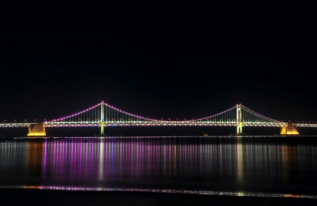 Gwangandaegyo Bridge at night
