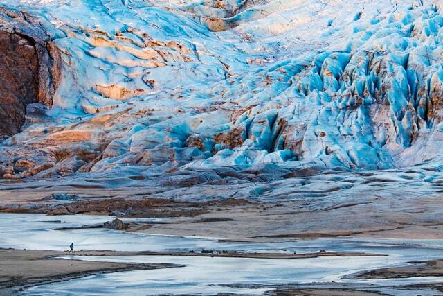Hike Sólheimajökull Glacier