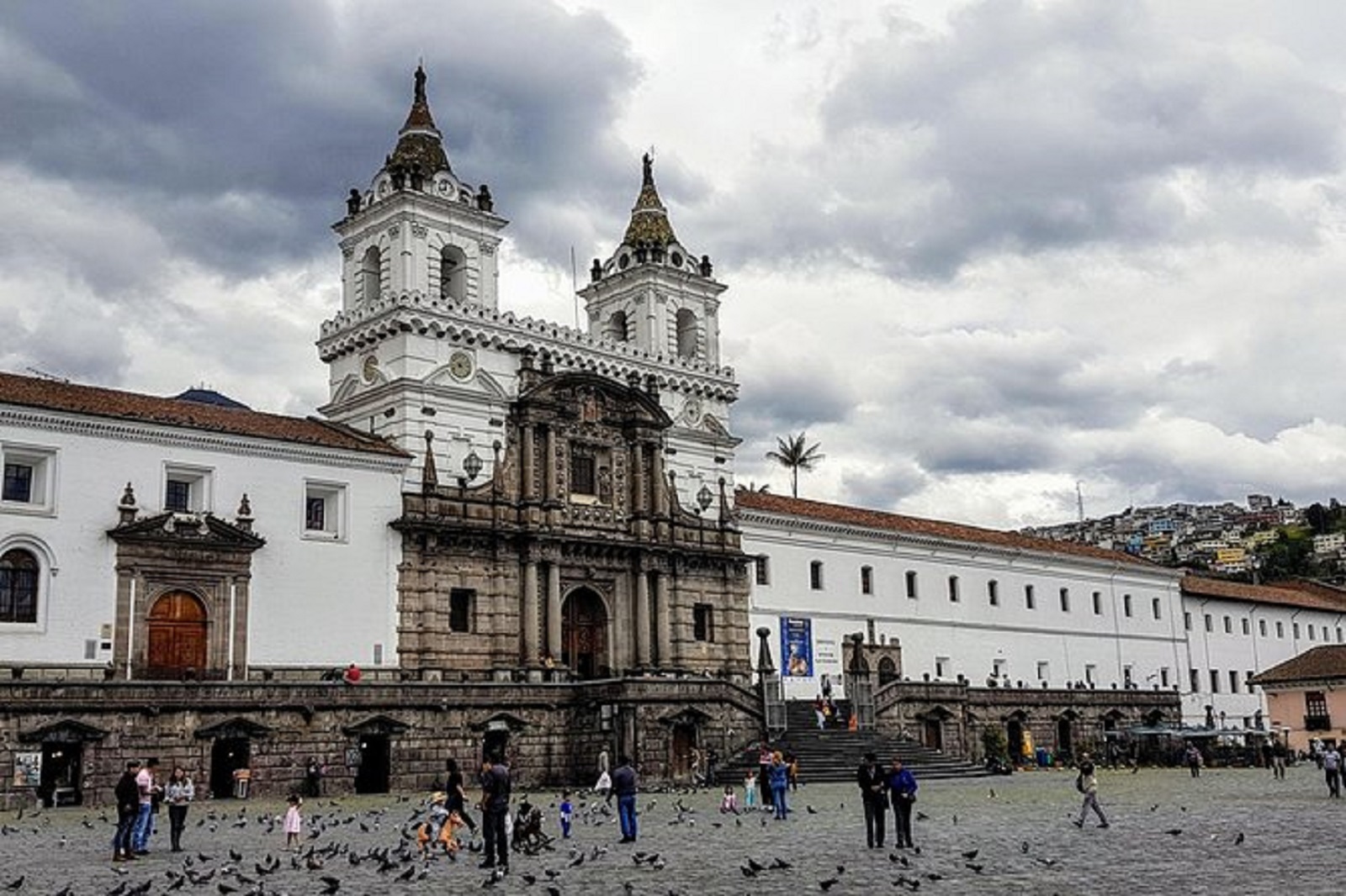 Explore old Quito