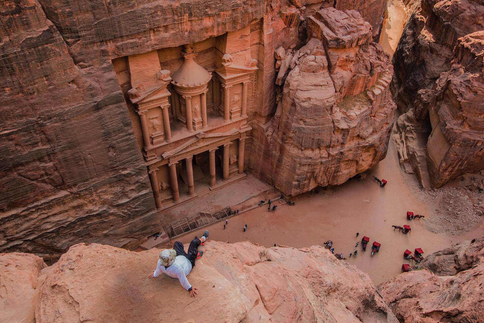 See All 7 New Wonders Of The World