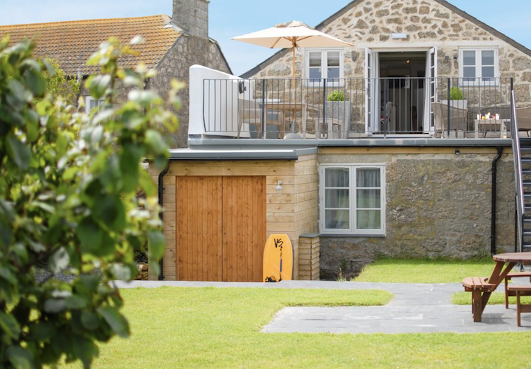 Saddle and Stable Rooms