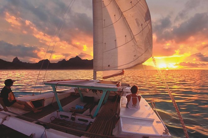 Go on sunset cruise
