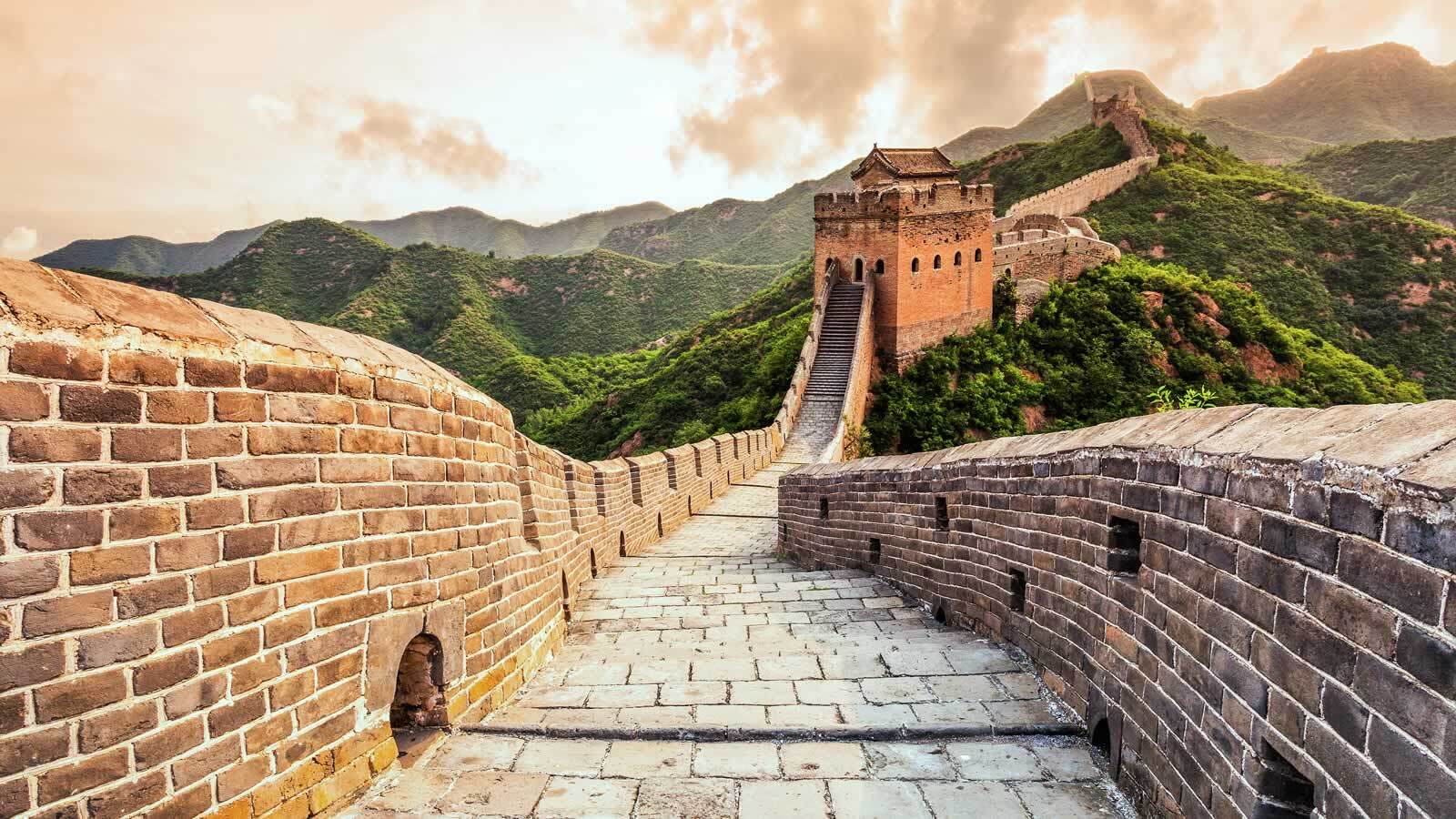 Walk The Great Wall Of China