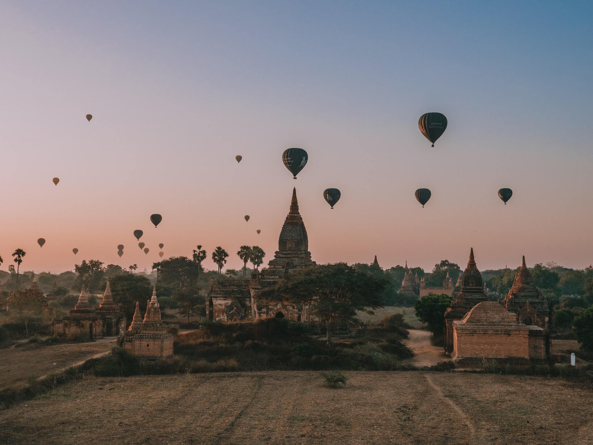 MAKE YOUR BOOKITLIST NOW AND EARN £100 OFF YOUR FIRST HOLIDAY!!