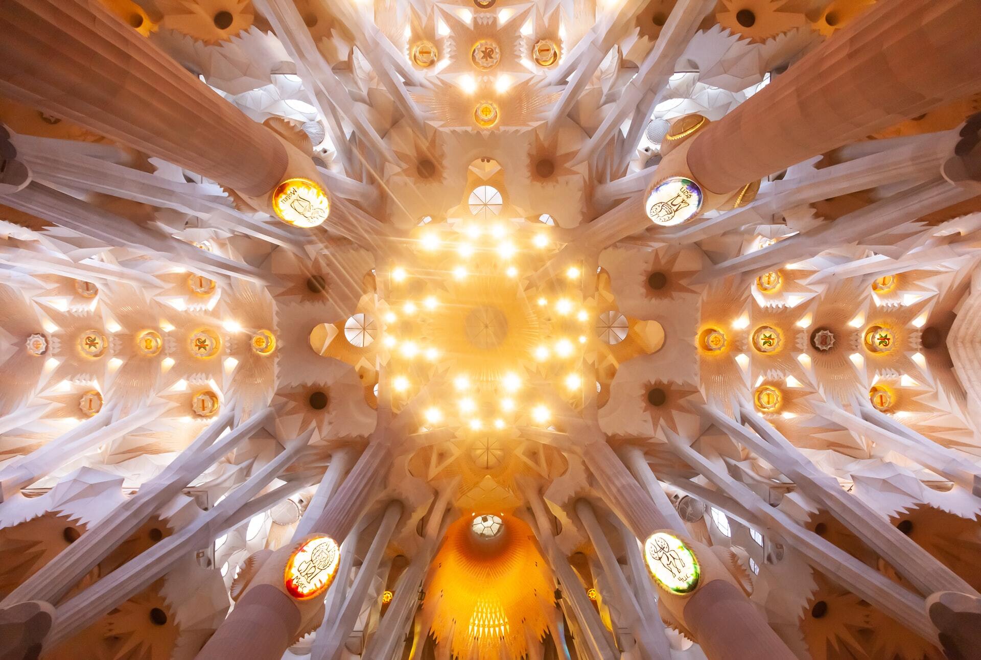 Fast-Track Guided Tour: Sagrada Familia and Park Güell