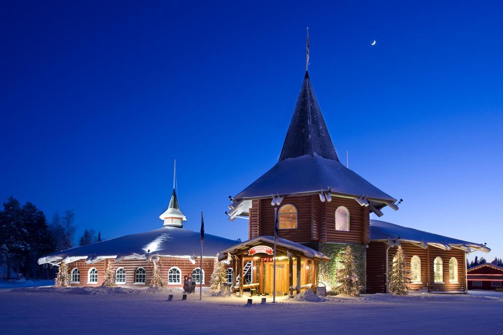Santa Claus Village Stay In Rovaniemi - Lapland