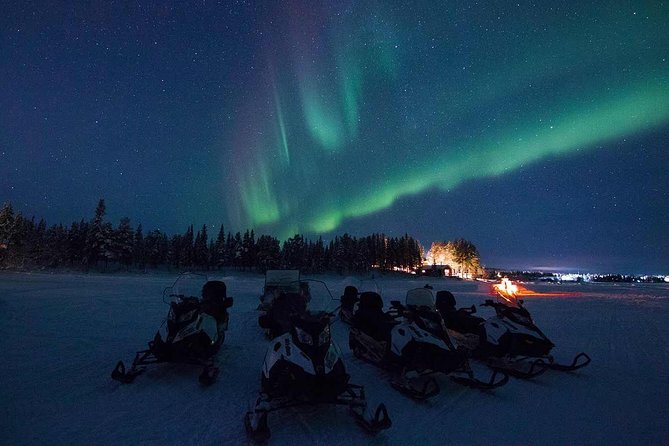 Snowmobile Aurora Wilderness Tour - Sweden